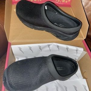 Women’s Merrell like new